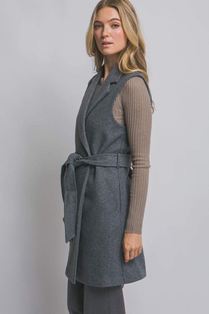 Notched Sleeveless Coat 5199