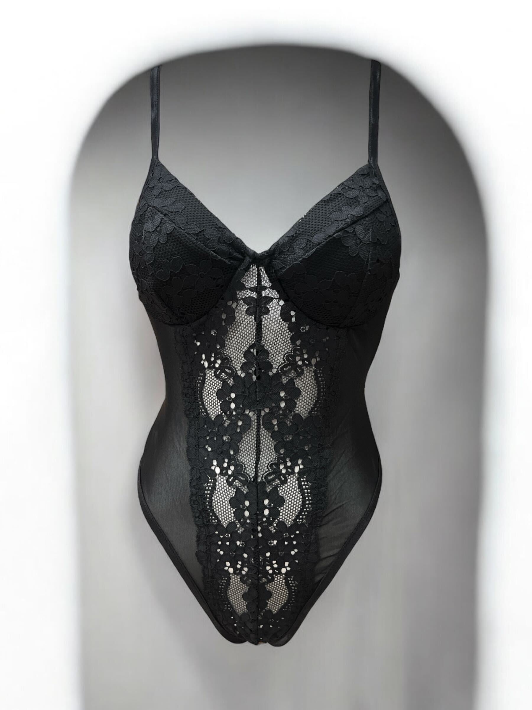 Sexy Lace Bodysuit Bozzolo 11718 Black / Small Sexy Lace Bodysuit Bozzolo 11718 Black / Small