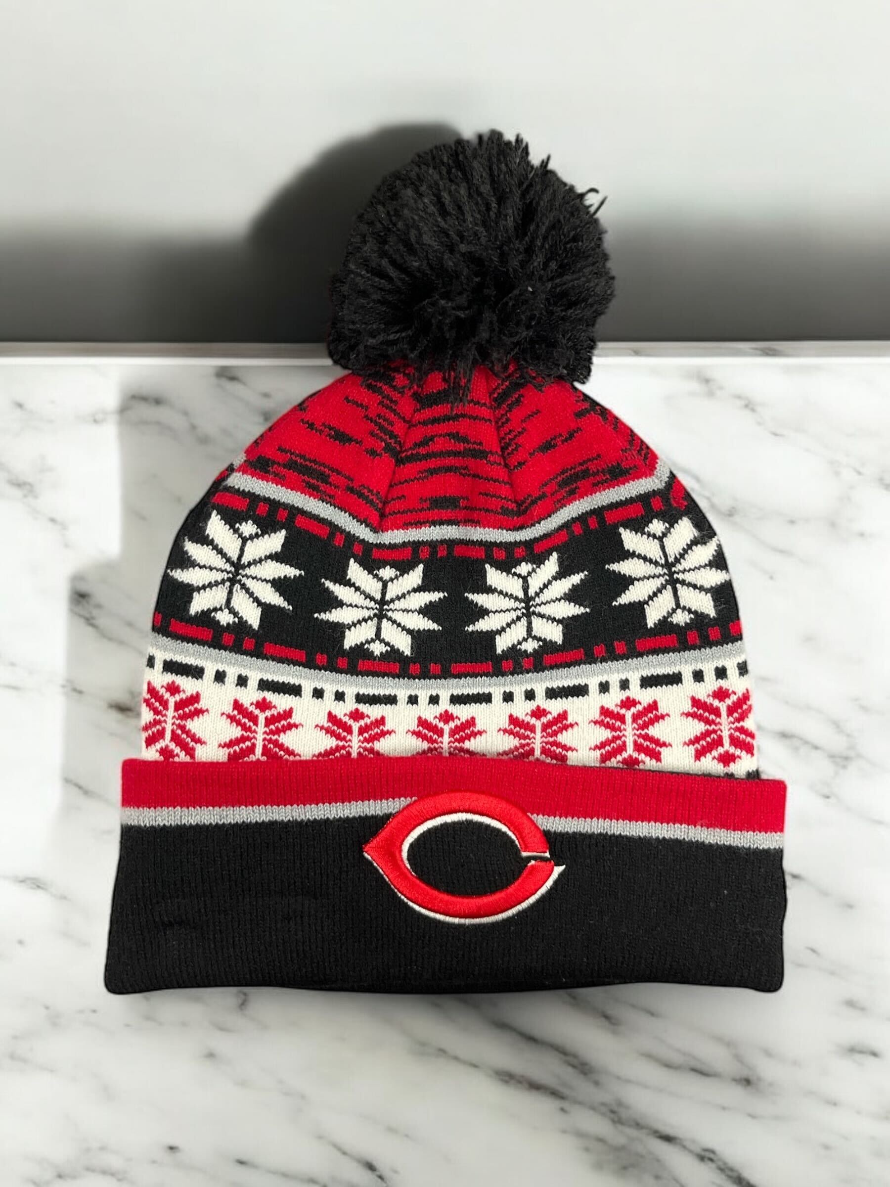 Cincinnati Reds Pom Blizz Beanie Craze Fashion1