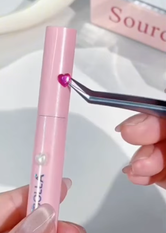 DIY Surprise Lip Plumping Gloss