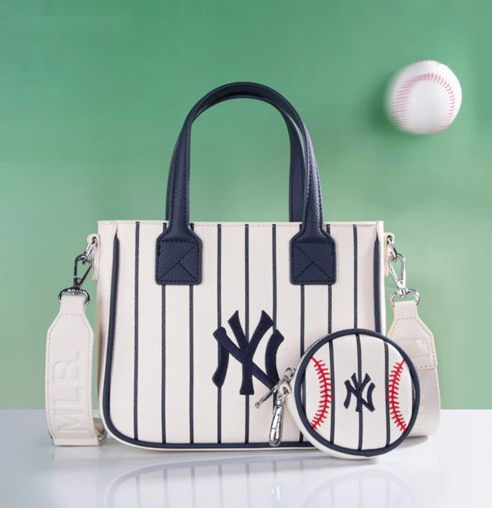 NY Yankees Tote w/ Coin Pouch