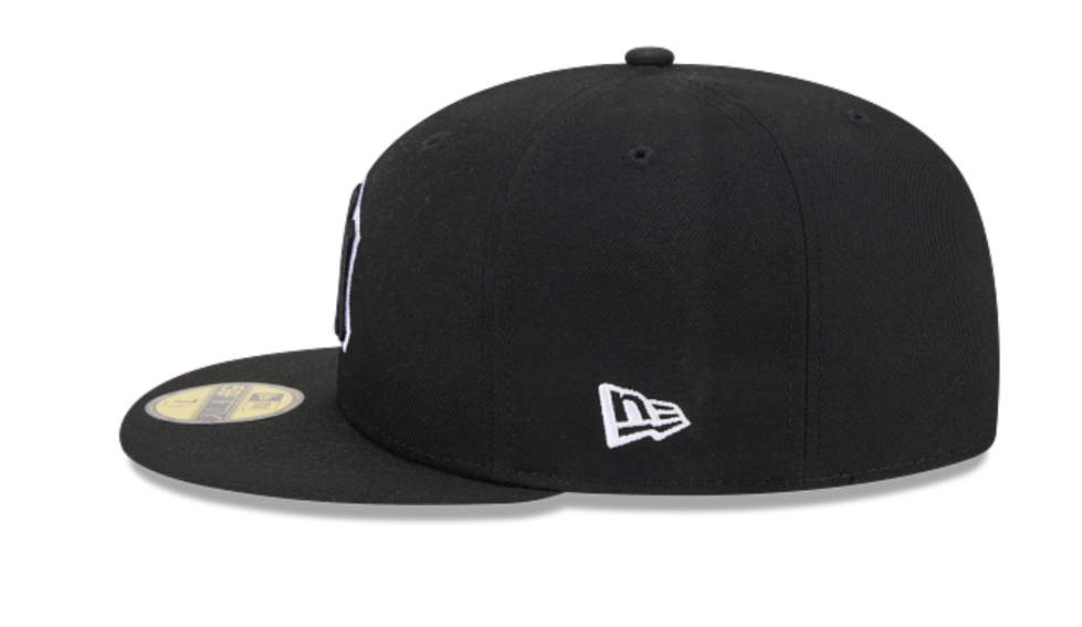 Cincinnati Reds Black White Outline 5950