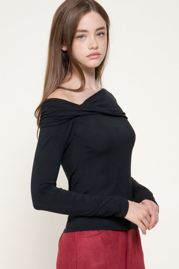 Long Sleeve Asymmetrical Knit Top 15612