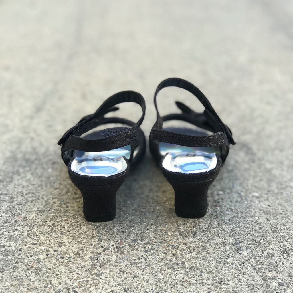 Carry Children's Heels (FINAL SALE)