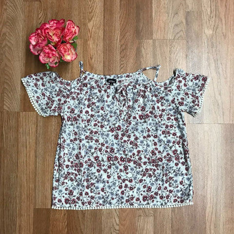 Flower Print Open Shoulder Lace Top